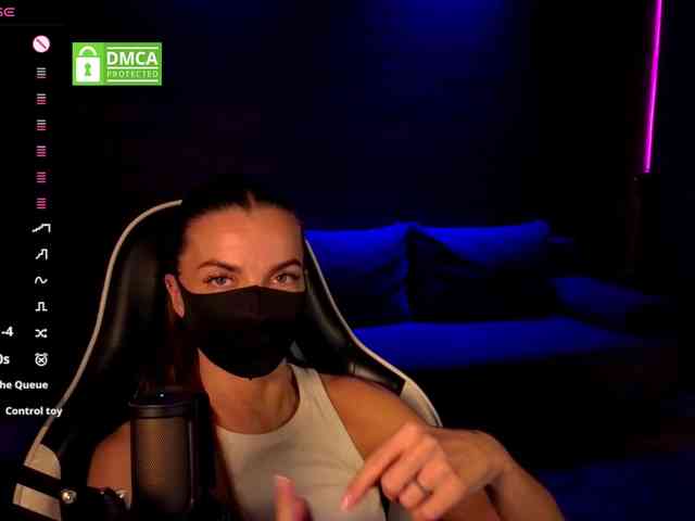 AliceFoXy webcam
