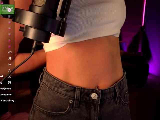 AliceFoXy webcam