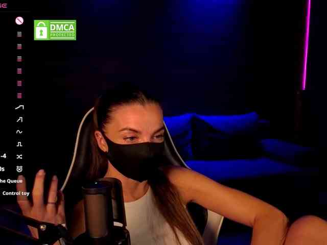 AliceFoXy webcam