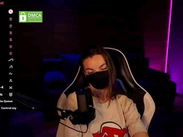AliceFoXy webcam