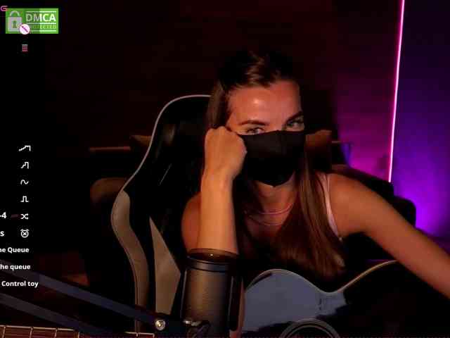 AliceFoXy webcam