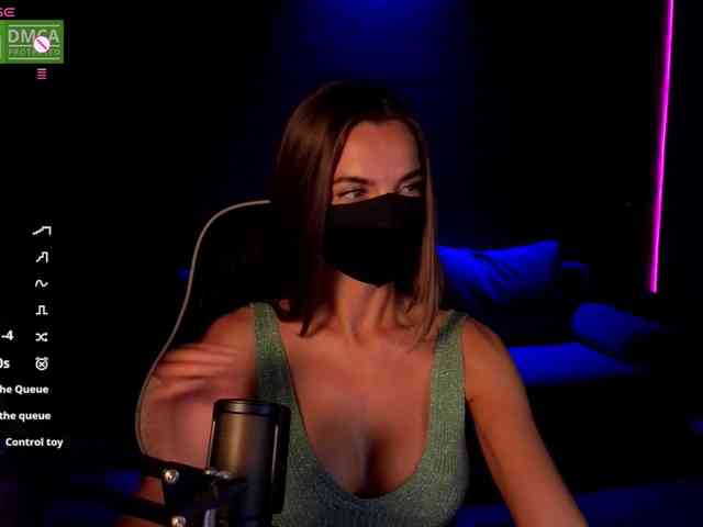 AliceFoXy webcam
