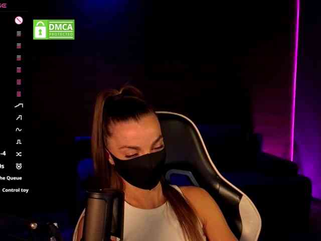 AliceFoXy webcam