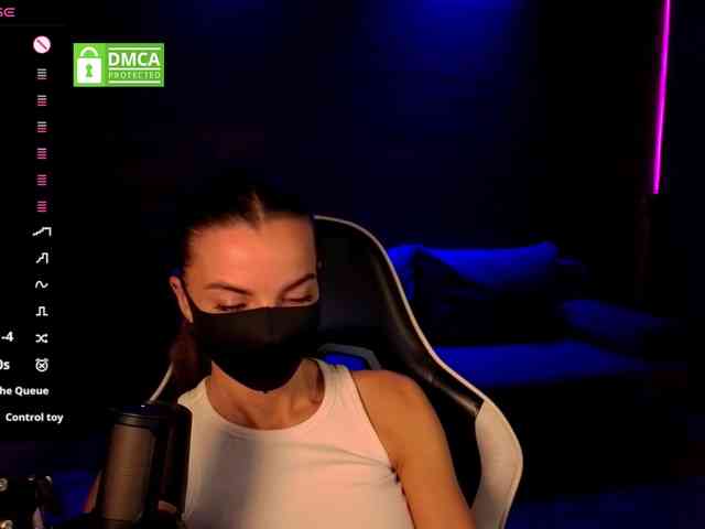 AliceFoXy webcam