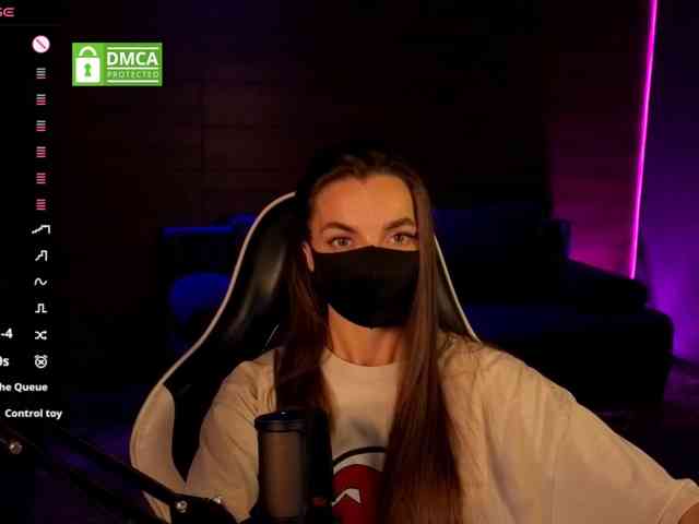 AliceFoXy webcam