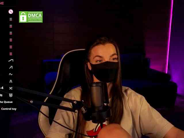 AliceFoXy webcam