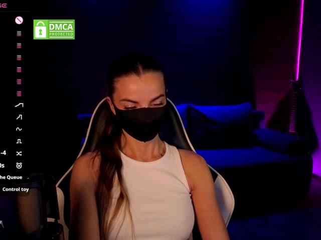 AliceFoXy webcam