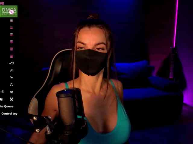 AliceFoXy webcam