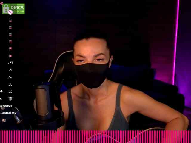 AliceFoXy webcam
