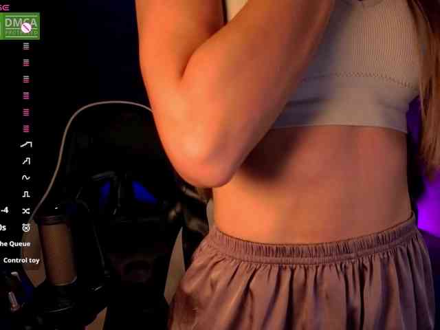 AliceFoXy webcam