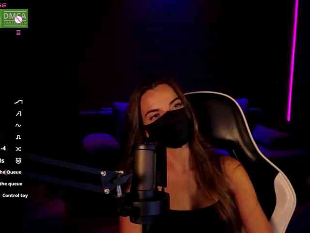 AliceFoXy webcam