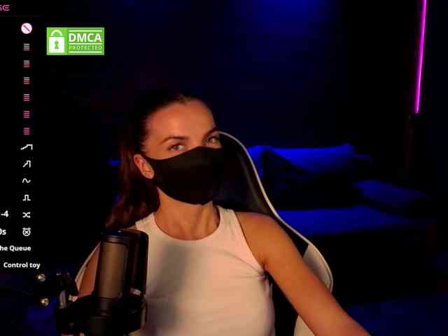 AliceFoXy webcam