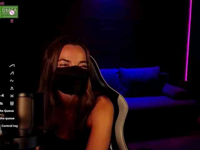 AliceFoXy webcam