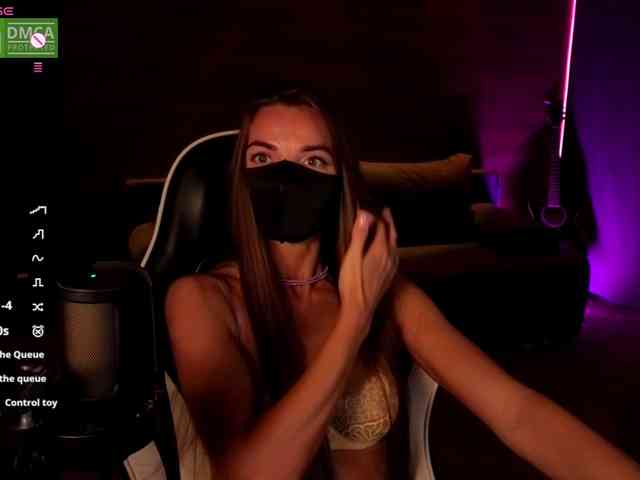 AliceFoXy webcam