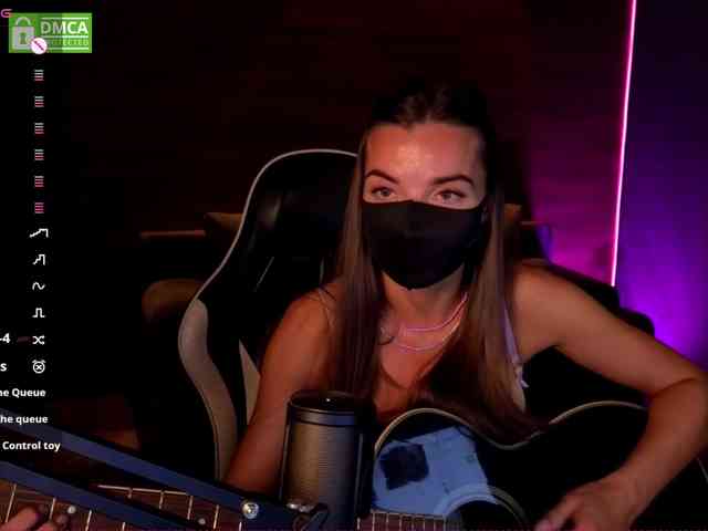 AliceFoXy webcam