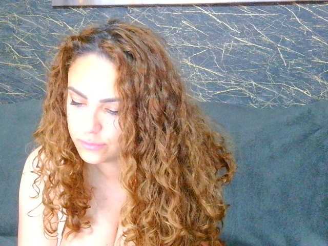Curlygirl35