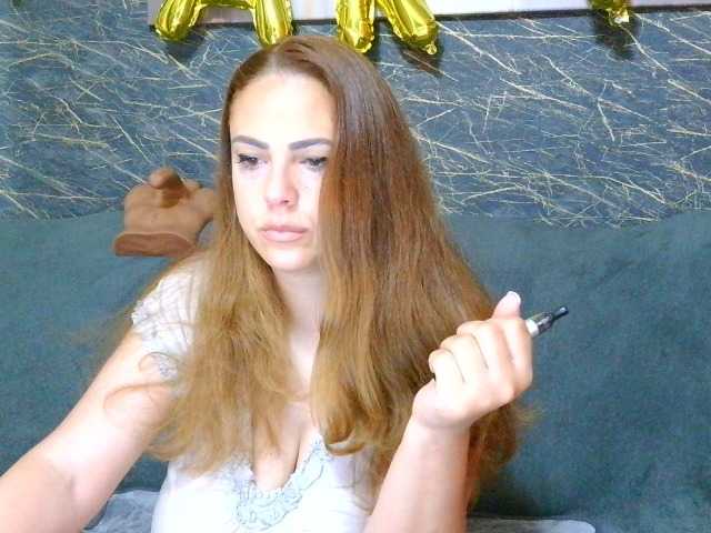 curlygirl35 live cam on BongaCams