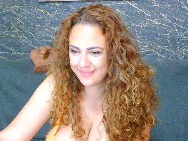 Modèle: curlygirl35