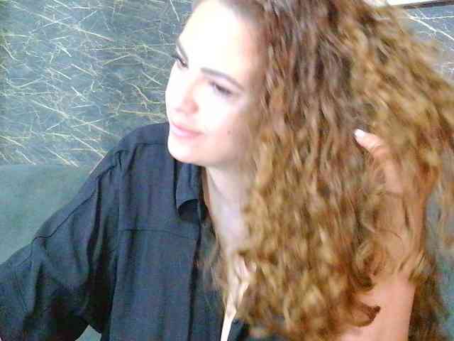 Modèle: curlygirl35