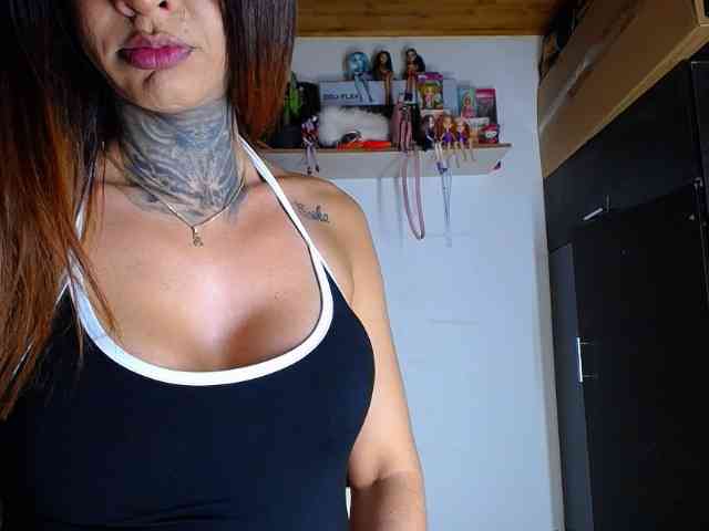Catadiorxx Live Webcam on BongaCams