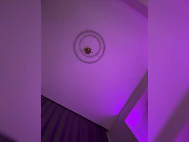 MENNDI live cam