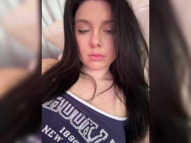 Live трансляция MENNDI - Runet.cam