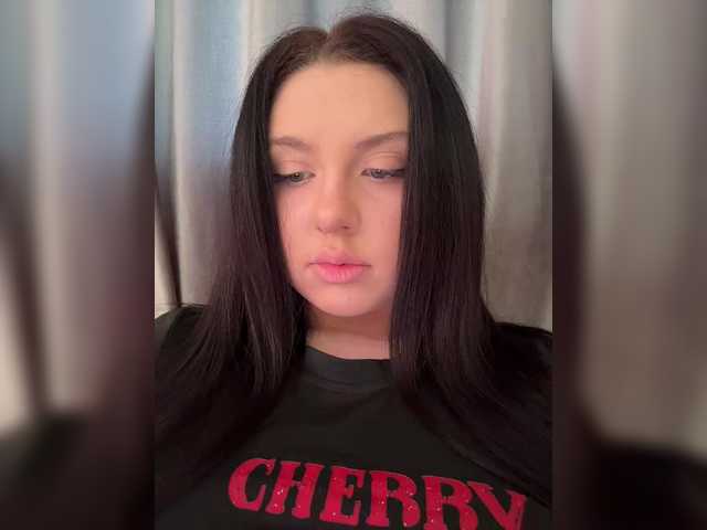 Sex chat gratuit in direct cu mendi- pe BongaCams