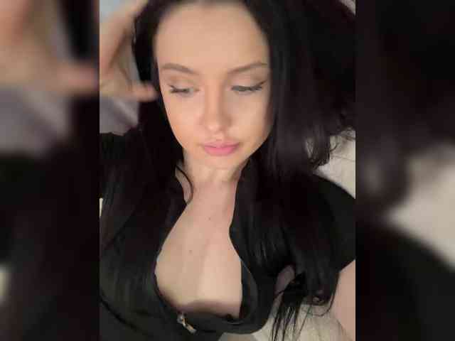 mendi- Sex Cam Show