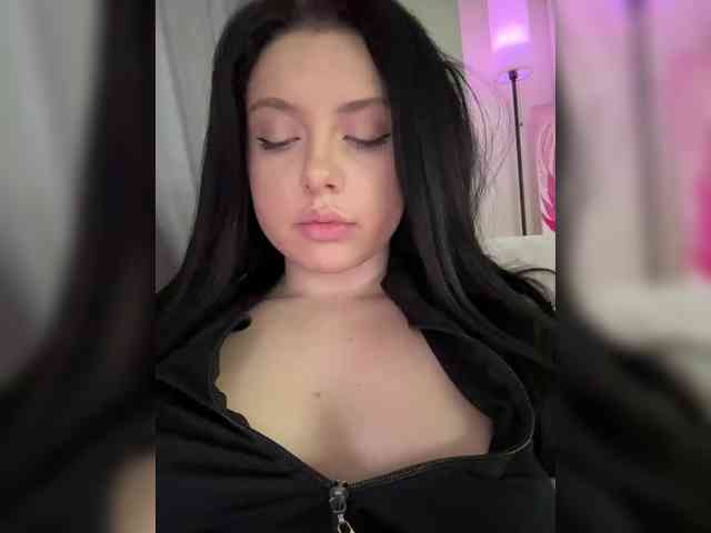 mendi- Sex Cam Show