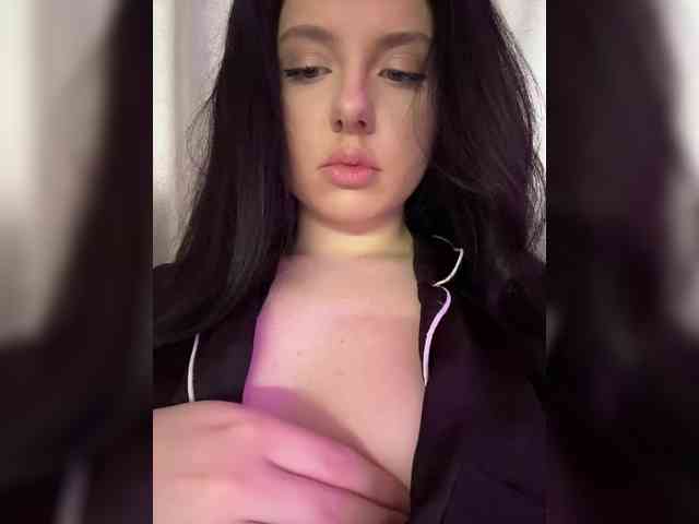 mendi- Sex Cam Show