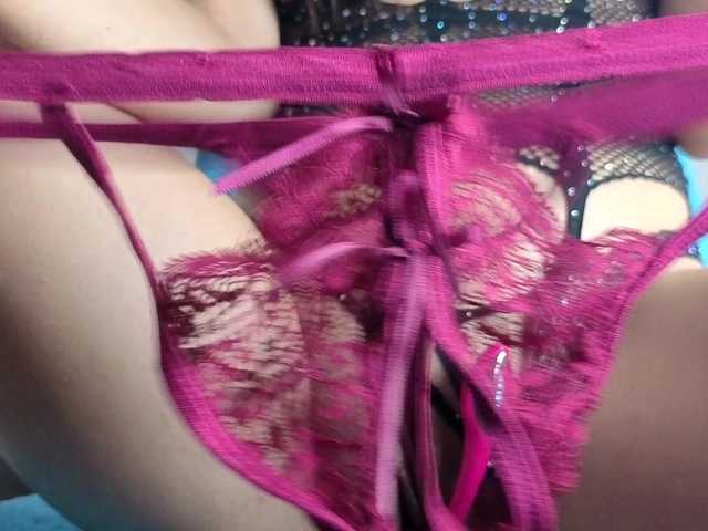 SweetCassie live cam on BongaCams