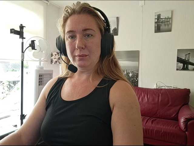 MazyMi live cam on BongaCams