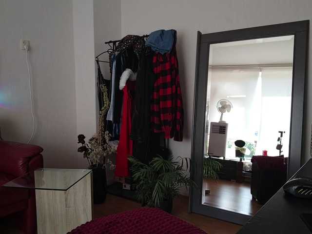 MazyMi live cam