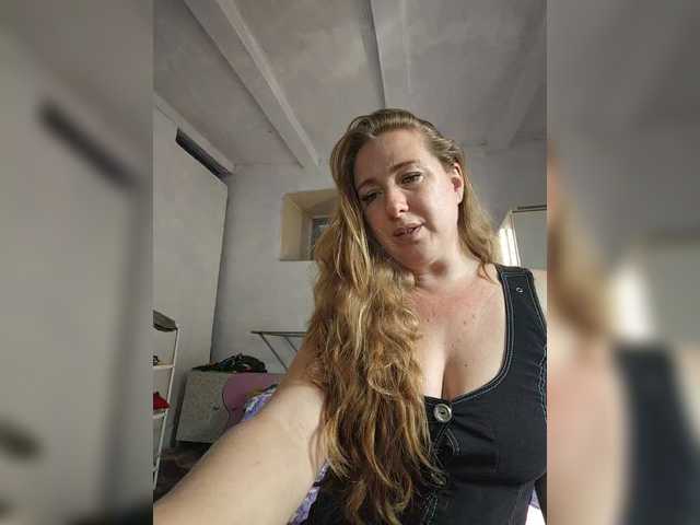 MazyMi live cam on BongaCams