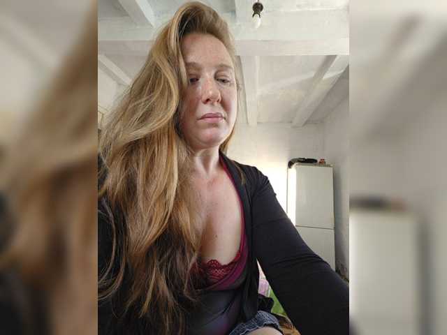 MazyMi Nude Live Sex Shows