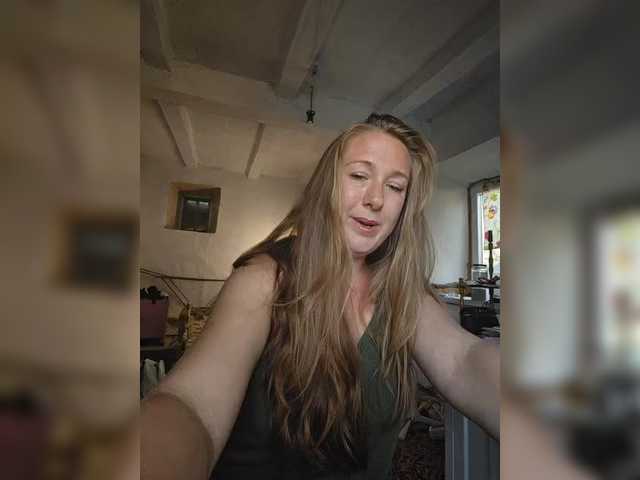 MazyMi live cam on BongaCams