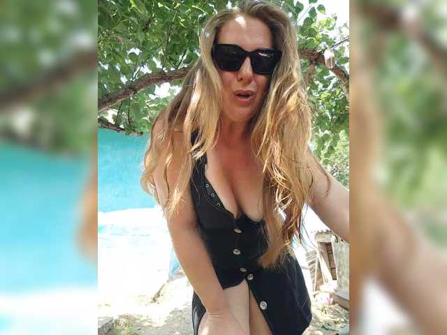 MazyMi live cam on BongaCams