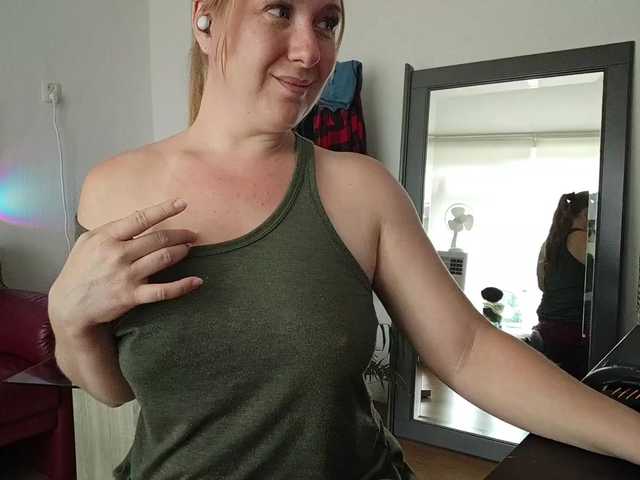 MazyMi live cam on BongaCams