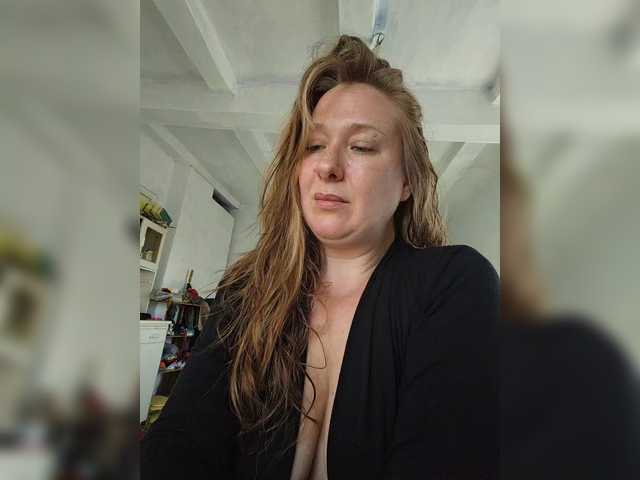 MazyMi's BongaCams show and profile