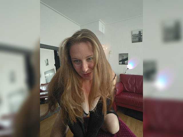 MazyMi live webcam show