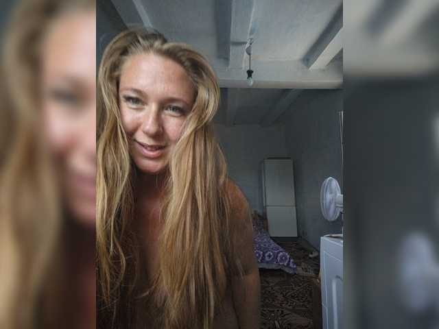 MazyMi live cam on BongaCams