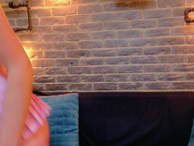 Lisa-Caprice live cam preview