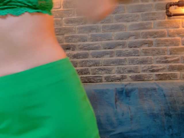 Lisa-Caprice live cam on BongaCams