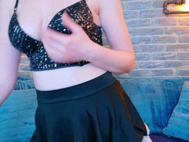 Lisa-Caprice Live Cam on BongaCams