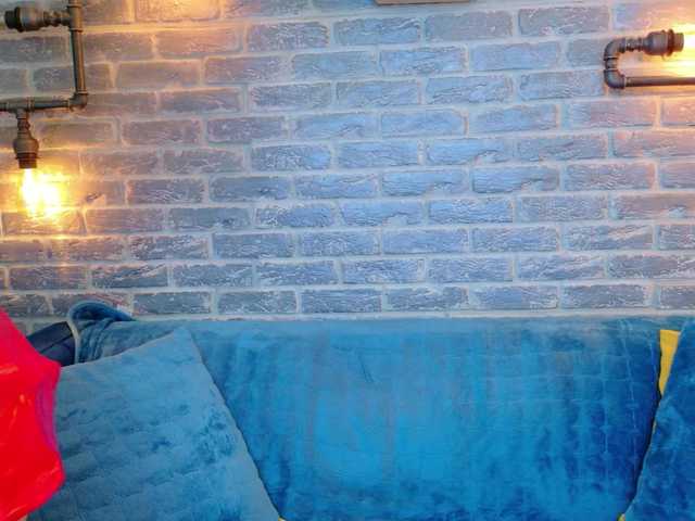 Lisa-Caprice live cam on BongaCams