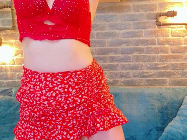 Lisa-Caprice live cam on BongaCams