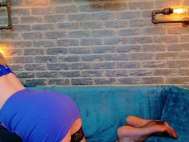 Lisa-Caprice live webcam show