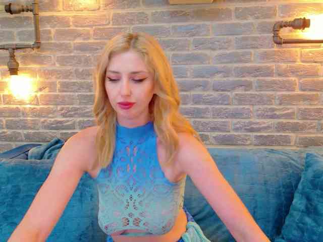 Lisa-Caprice webcam