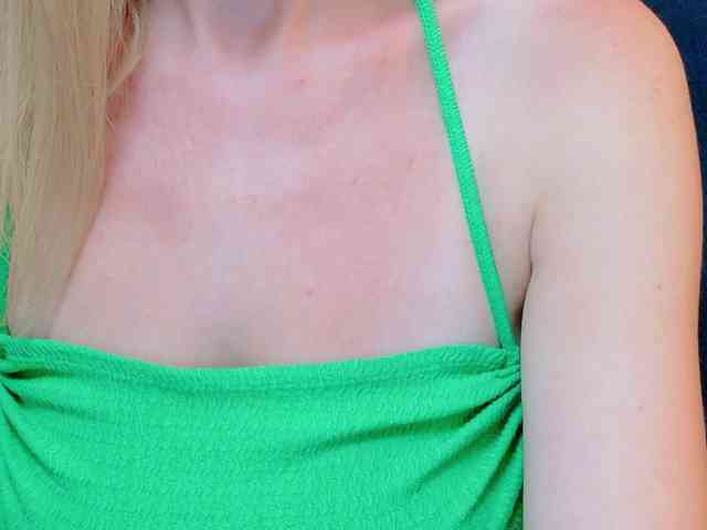 Lisa-Caprice webcam