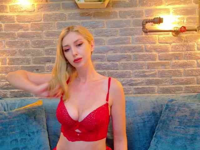 Lisa-Caprice webcam